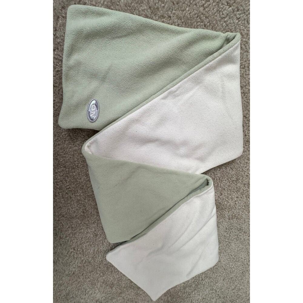 OLD NAVY O/N Warm Fleece Sage Ivory Walking Everyday Scarf Neck Cover